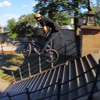 DIG BMX "YOUTH OF TODAY" - Anthony Perrin In Budapest 2013