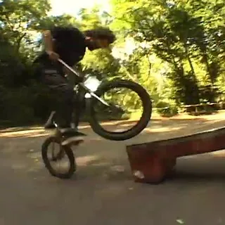 Lahsaan Kobza Europe edit