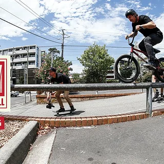 JAKE DEERING / ALIVE & WELL DVD - FOCALPOINT BMX