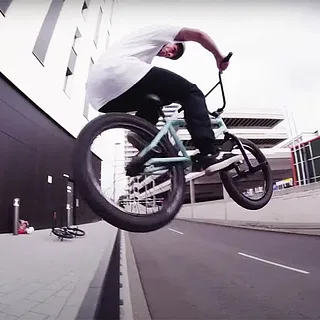ROBIN KACHFI - KUNSTFORM BMX 2020