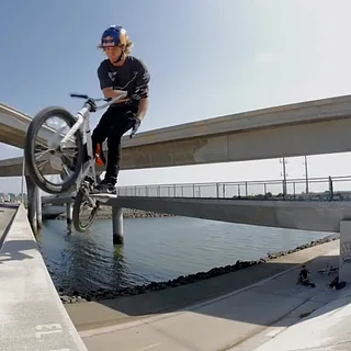 Drew Bezanson's Street Style