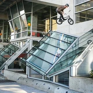 BMX: DENNIS ENARSON - DOWN THE STREET
