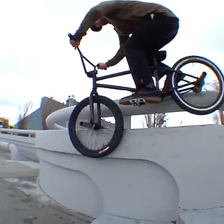 ANIMAL BIKES: RYAN HOWARD - SAN FRAN CUTS
