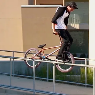 LA STREET NATIVE - JUSTIN SHORTY - S&M BMX