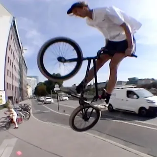 Valentin Moder - FOUR PEGS