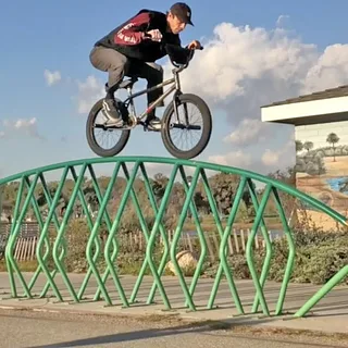 HOBIE DOAN - CRUSHING LONG BEACH - GONEBIKING
