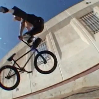 IN THE STREETS OF BARCELONA - ELLIA SEPE