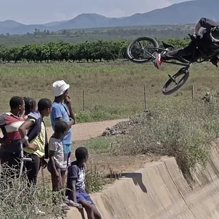 BMX IN SOUTH AFRICA... SA-FARI Adventure