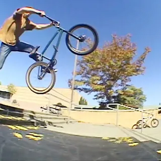 PEGLESS BMX STREET - ANDRE LARROQUE