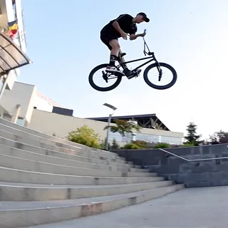ROMANIAN STREET HAMMERS - RAUL JULA