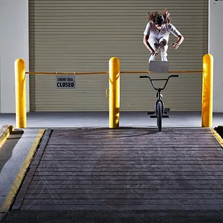 MIKE MASTRONI "HEADLIGHTS" VIDEO PART