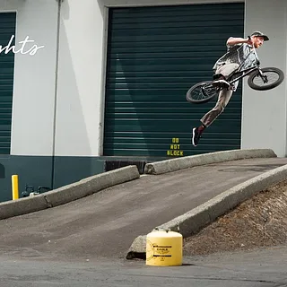 ZACH KREJMAS "HEADLIGHTS" PART