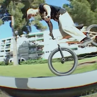 FEDERAL BIKES - Carlos Vinuesa - 'Wasted Time'