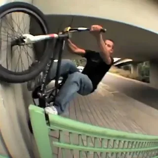 Ben Hucke Bio // Zride Issue #2 // 2003