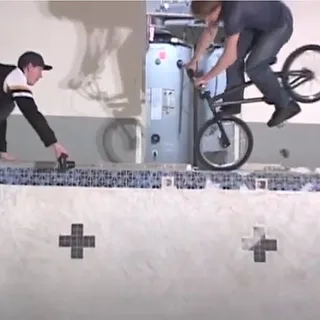 Friends Section // Facad Video // 2006
