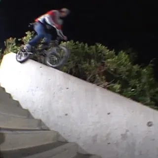Davey Watson // Facad Video // 2006