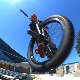 BMX STREET - COMMON CREW: NO TRADITION