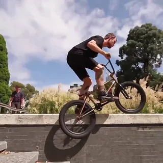 Bevan Cowan - No Pegs No Worries