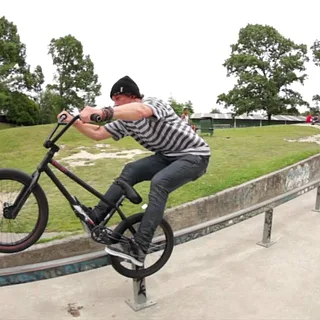 The Shadow Conspiracy - Jono Hopping No Work No Worries