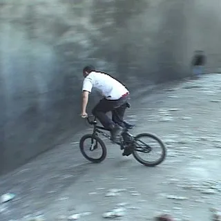 T1 commercial 2002