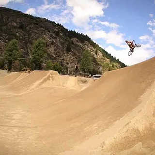 United BMX: Aesthetics with Luke Peeters & Ryan Lloyd