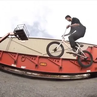 20 a G - charlie crumspliff