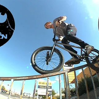 Demolition BMX: Jacman Hinss - CA to AZ