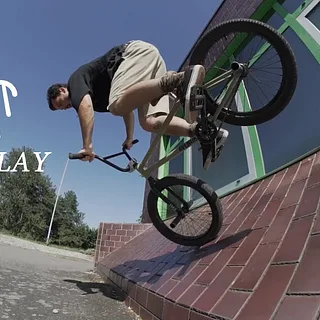 CULTCREW/ WELCOME LEO BALAY/ SPARKY'S FRANCE