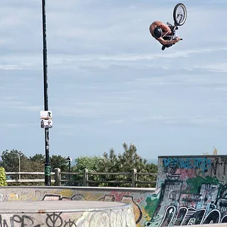 DYLAN LEWIS - An English Vacation