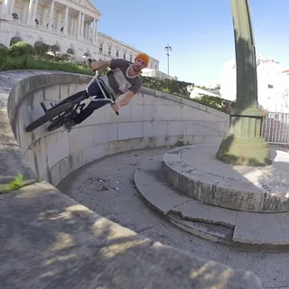 KEVIN KALKOFF | ESTH√âTIQUE