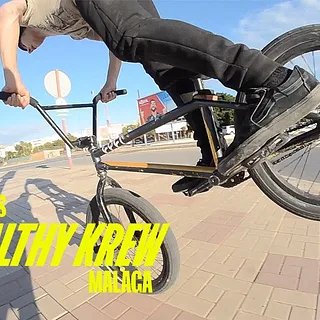 UNHEALTHY KREW IN MALAGA - DIG LOCALS