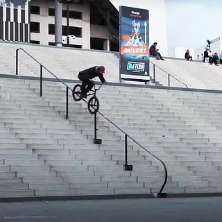 VALENTIN COTOT - BMX AVENUE X STRESS BMX