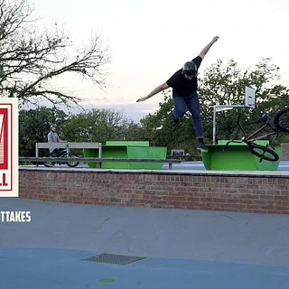 ALIVE & WELL DVD - JAKE DEERING - OUTTAKES